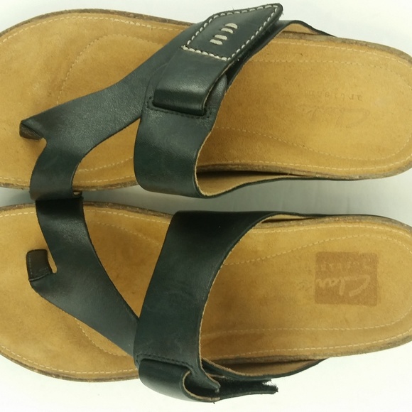 clarks flip flops size 5